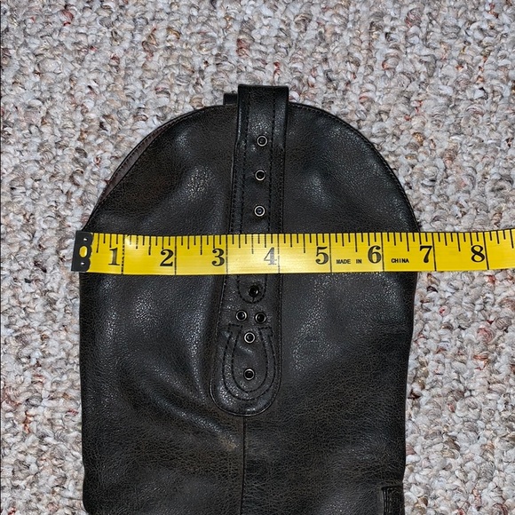 pointed toe, cowgirl boots - Picture 5 of 5